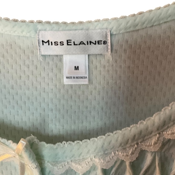 Miss Elaine Mint Long Sleeve Nightgown with Smocking Detail Size Medium - Picture 4 of 7